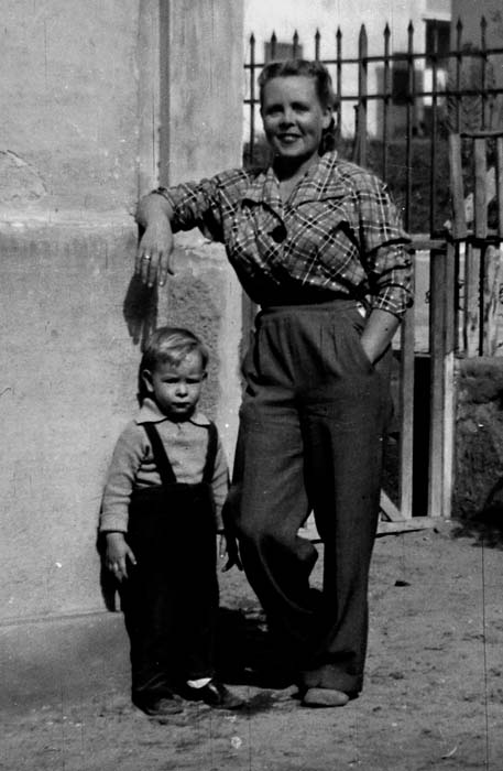 Mum-Sam-Soohaag-1953