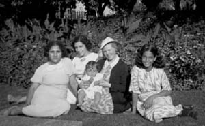 Farouk-Tahani-Labiba-Mum-Asma